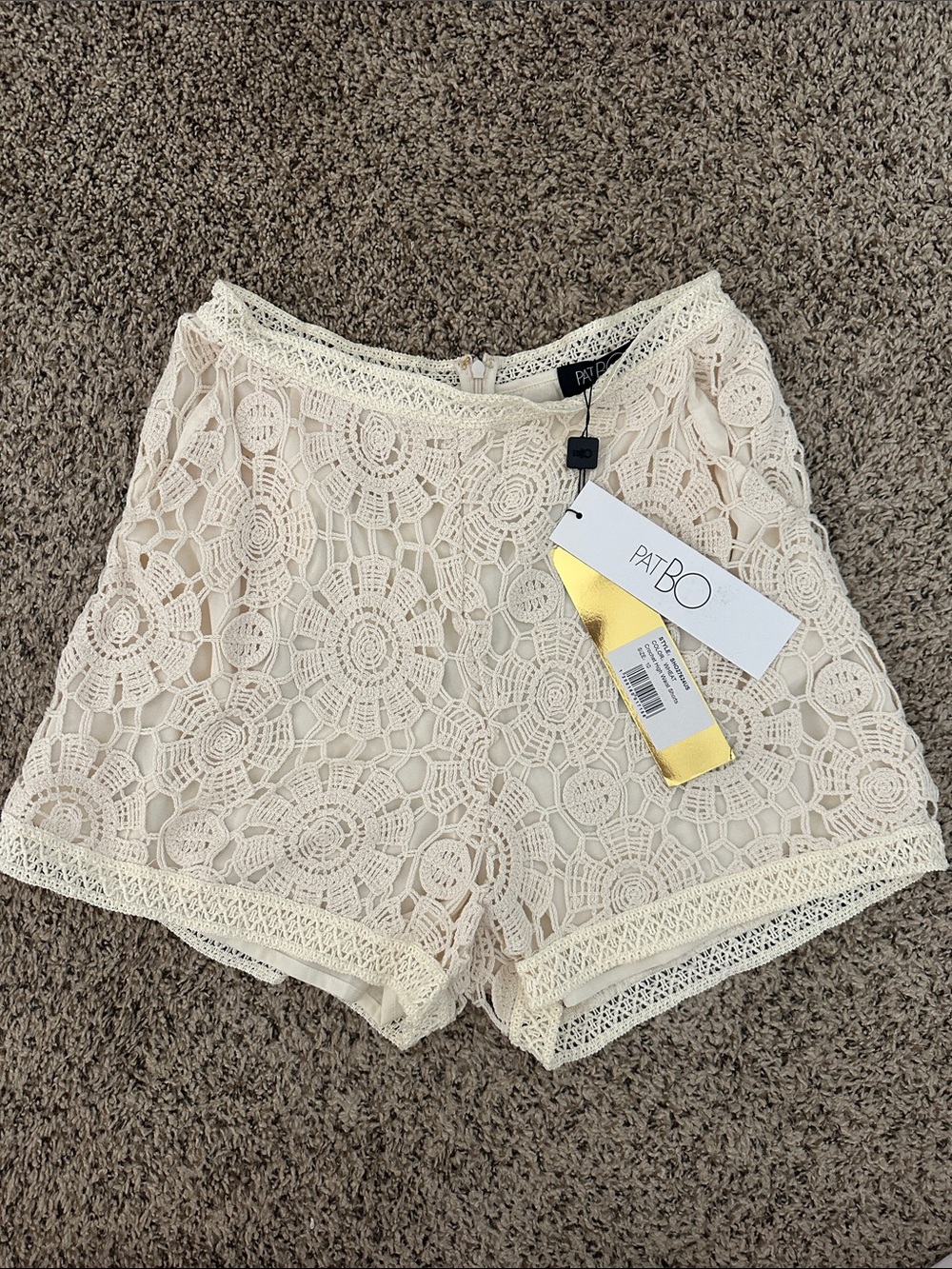 NWT PatBO Wheat color crochet high waist shorts size 10